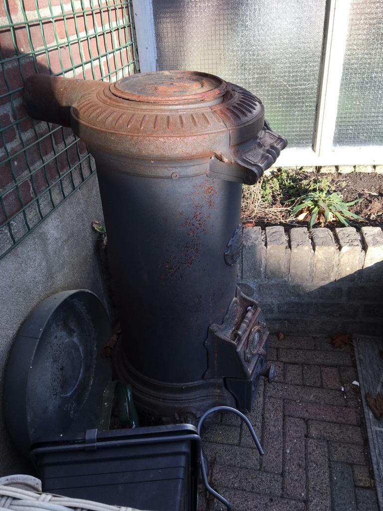 Antieke houtkachel - opknapper, Huis en Inrichting, Kachels, Ophalen, Gebruikt, Houtkachel, Vrijstaand