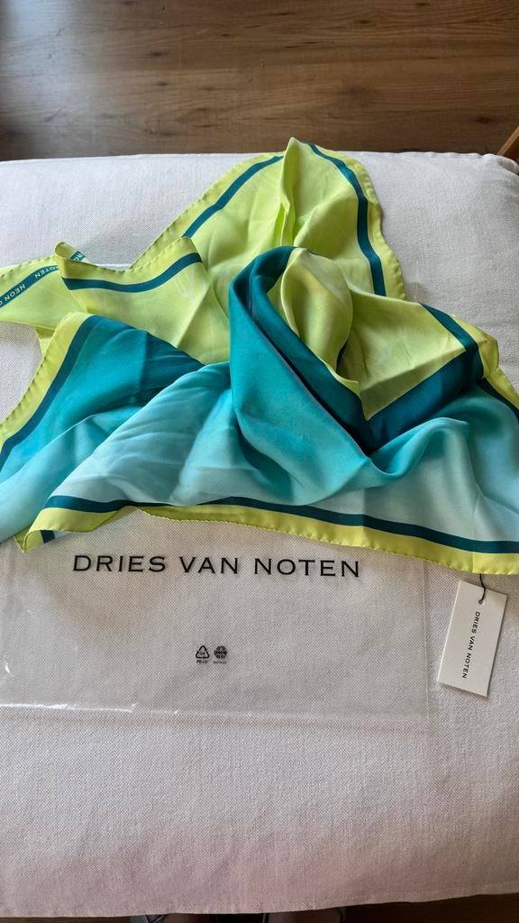 Dries Van Noten Zijden Halsdoek - Nieuwe Collectie, Ophalen of Verzenden, Nieuw, Maat 46/48 (XL) of groter, Sjaal