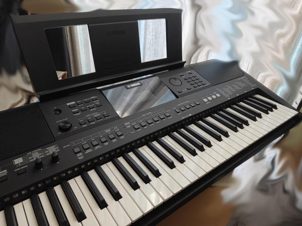 Yamaha PSR-E463 keyboard, Ophalen, 61 toetsen, Yamaha, Met standaard