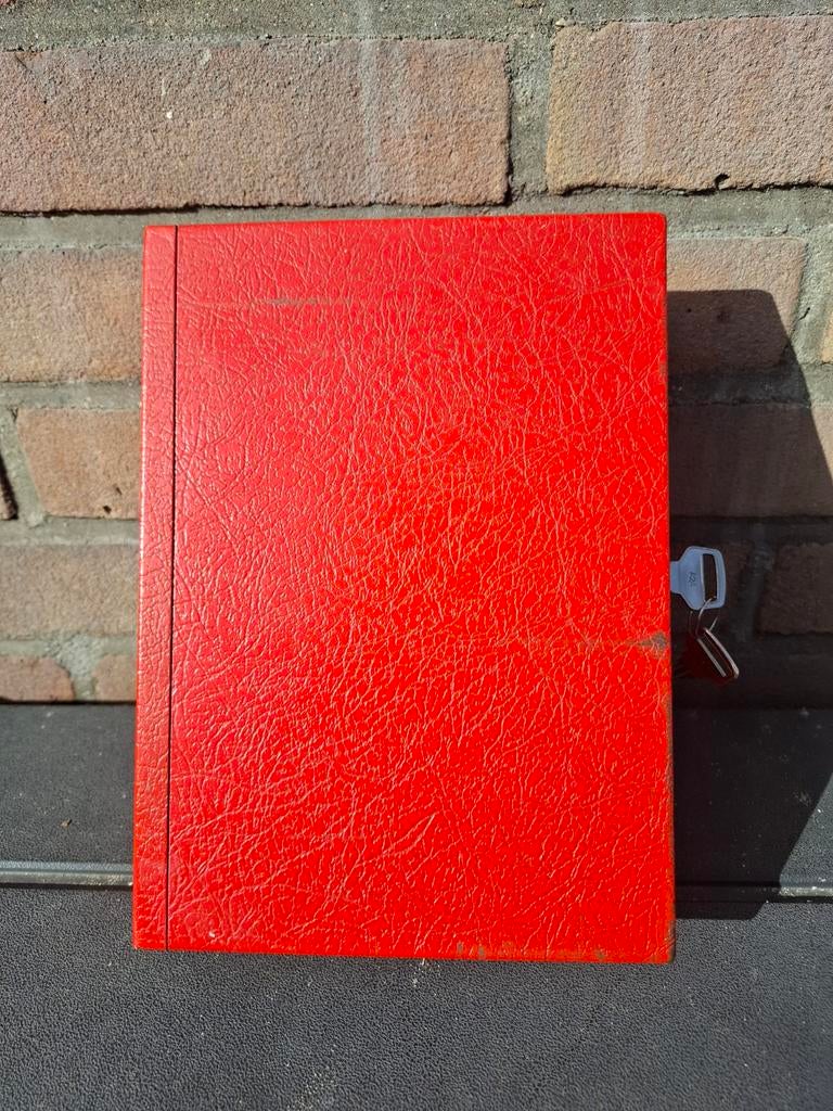 Vintage Brabantse boeken kluisje met 2 sleutels, Ophalen of Verzenden