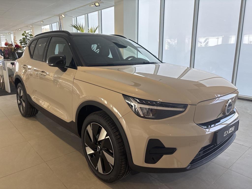 Volvo EX40 Single Motor Extended Range Plus 82 kWh, Auto's, Volvo, Automaat, Adaptive Cruise Control, Huisgarantie, SUV of Terreinwagen