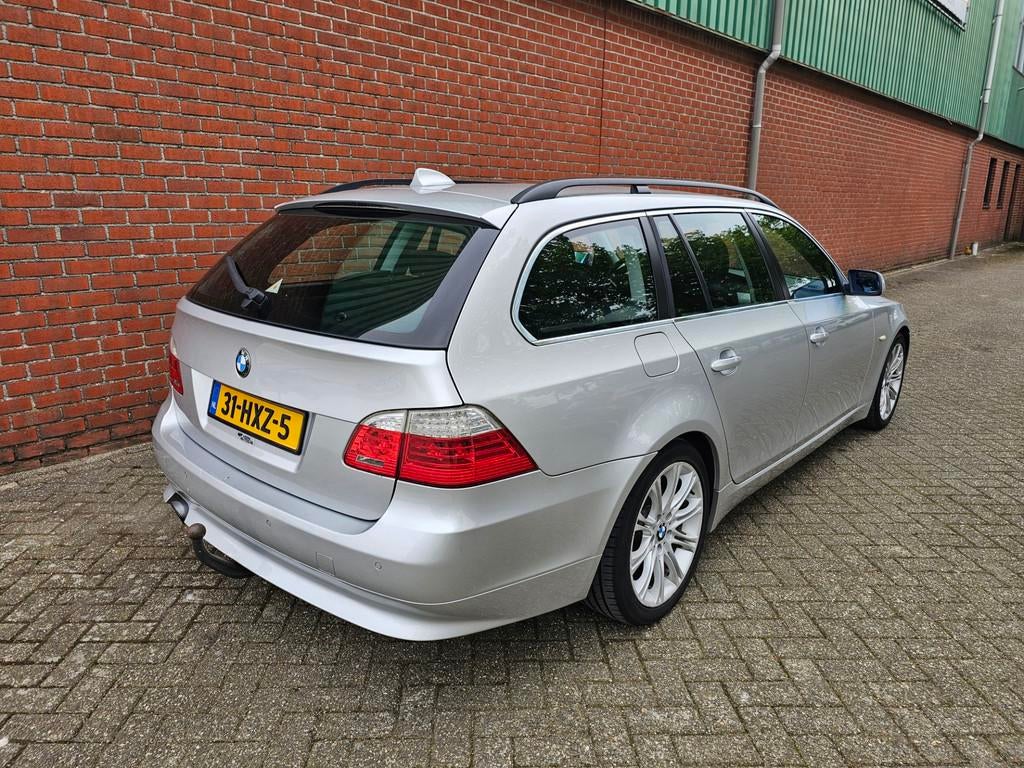 BMW 5-serie Touring 520i Corporate Lease Business Line Autom, Auto's, BMW, Automaat, Achterwielaandrijving, 4 cilinders, 1565 kg