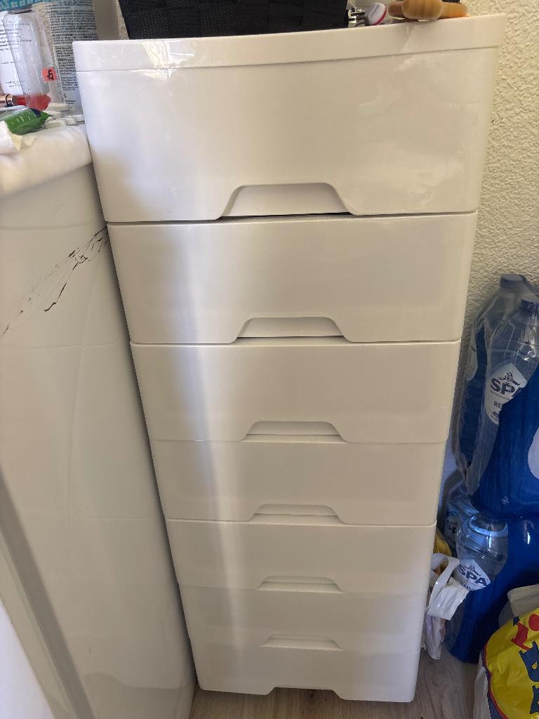 Storage cabinet, Ophalen