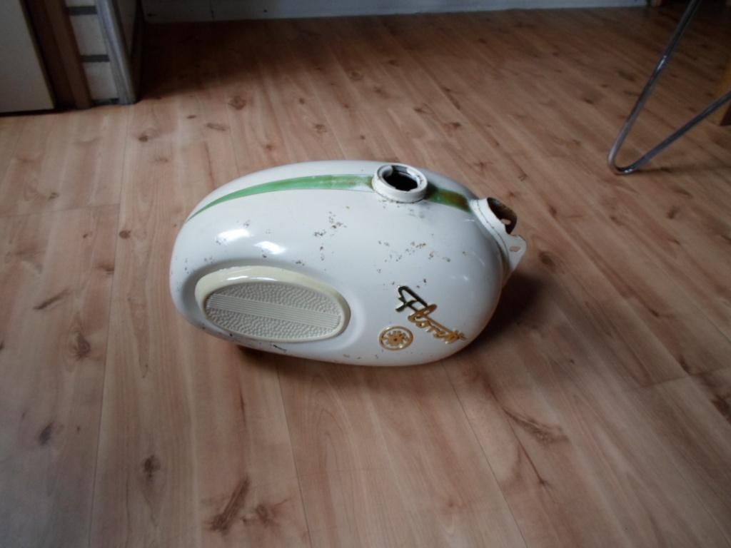 bromfiets onderdelen kreitler florett eitank, Fietsen en Brommers, Brommers | Kreidler, Ophalen, Zo goed als nieuw