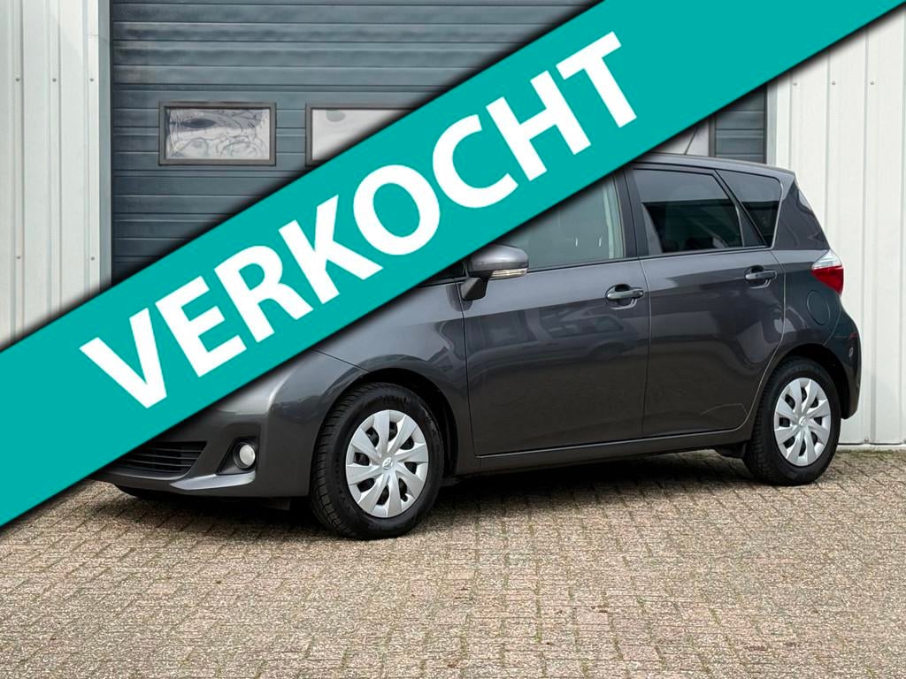 Toyota Verso-S 1.3 VVT-i Aspiration 1e EIG / PANO / CLIMA, Voorwielaandrijving, Euro 5, Gebruikt, 4 cilinders