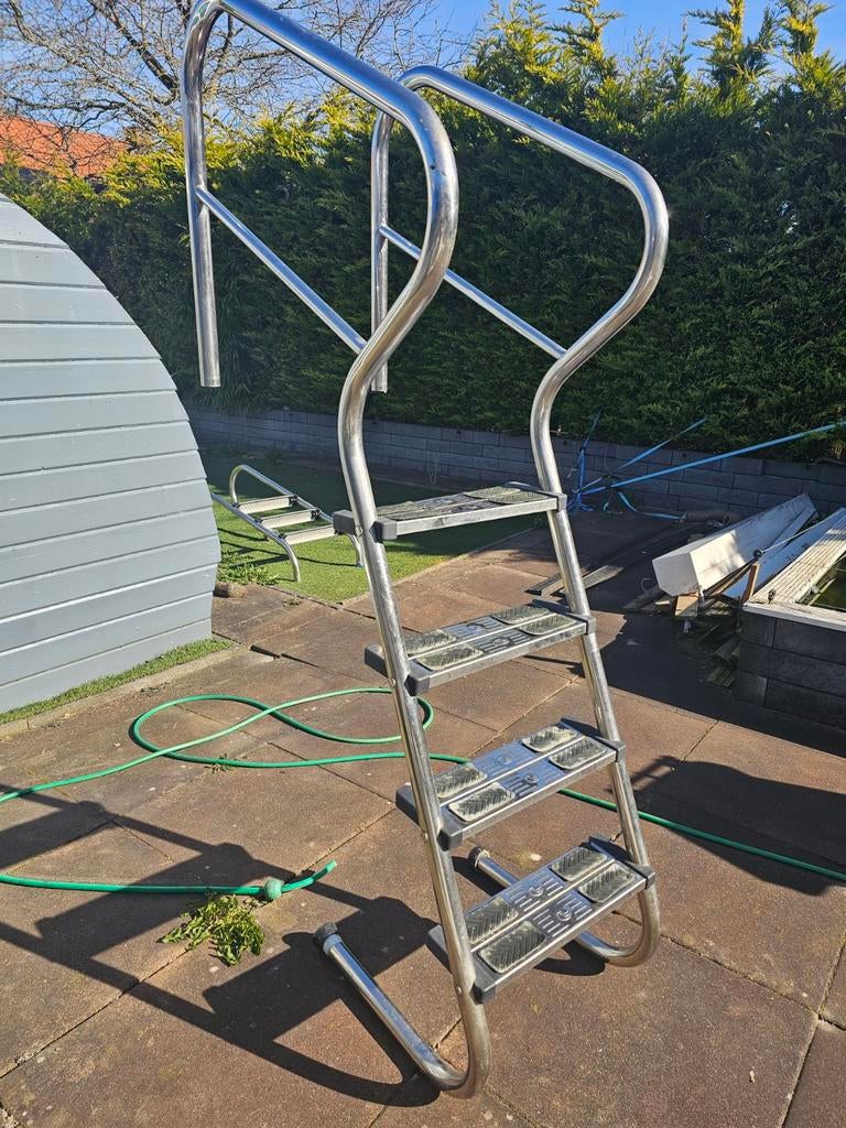 Professionele zwemtrap - stevig en in goede staat, Ophalen of Verzenden, Gebruikt, Overige typen, 120 cm of meer