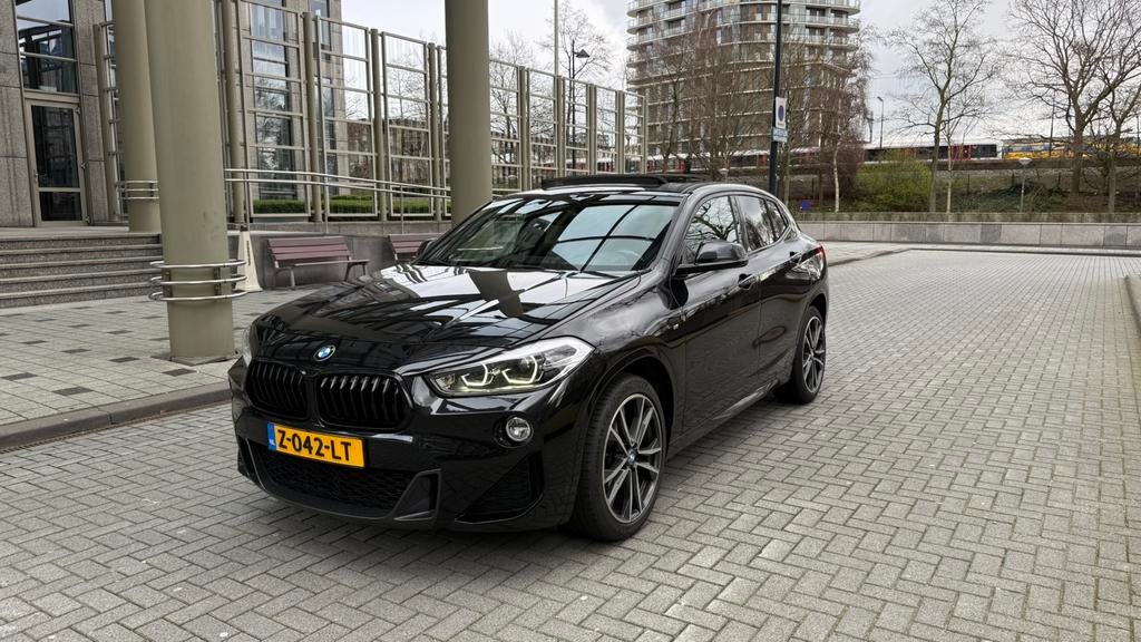 BMW X2 M-sport Aut/Pano/Carplay&AA/Trekhaak/Camera SDrive18i, Auto's, BMW, Particulier, X2, Achteruitrijcamera, Airbags, Airconditioning