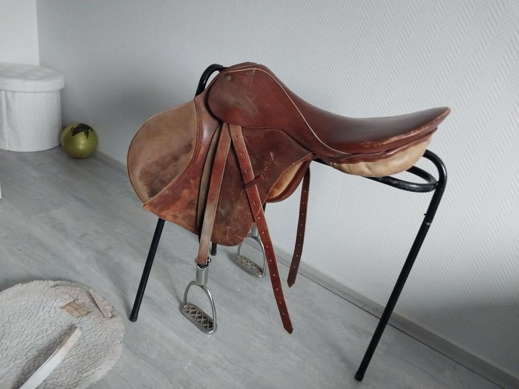 18 inch zadel bruin, Ophalen of Verzenden, Gebruikt, Dressuur