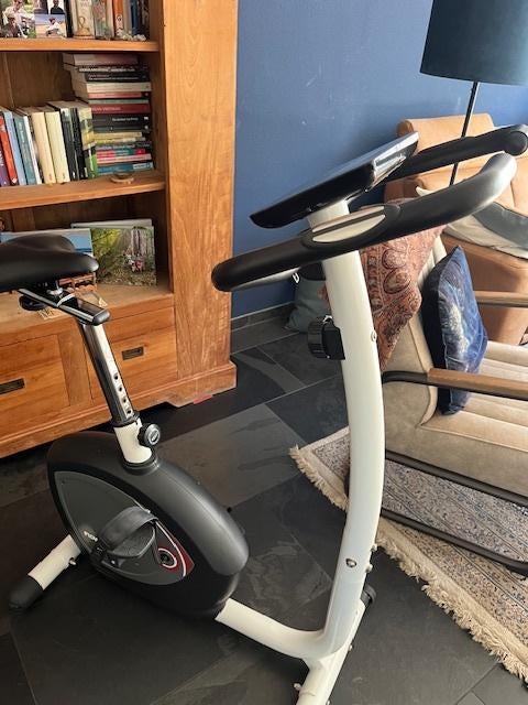 Hometrainer,   90 euro., Ophalen, Overige materialen, Gebruikt, Benen