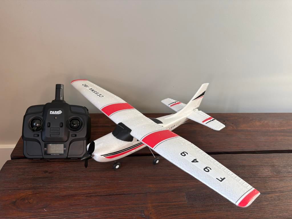 Vliegtuig Cessna 182, Hobby en Vrije tijd, Modelbouw | Radiografisch | Vliegtuigen, Ophalen of Verzenden, Nieuw, Elektro, RTF (Ready to Fly)