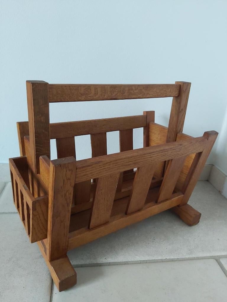 Strakke vintage massief houten kranten bak / rek/ houder, Huis en Inrichting, Woonaccessoires | Krantenbakken en Lectuurbakken