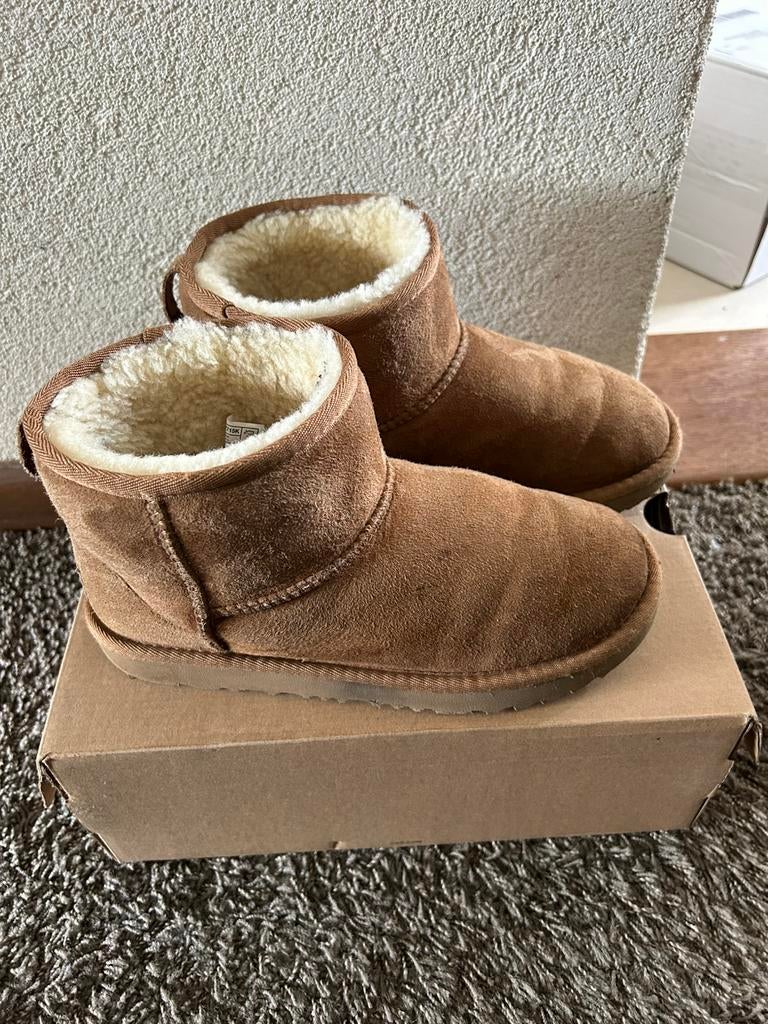 Orginele echte uggs maat 36, Ophalen of Verzenden, Zo goed als nieuw, Meisje, Laarzen
