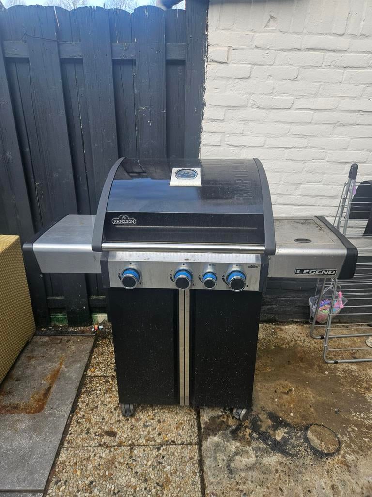 Napoleon Legend BBQ, Ophalen