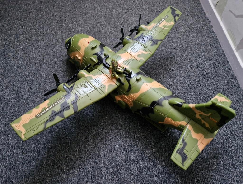 Kinder speelgoed vliegtuig, Ophalen, Groter dan 1:72, Overige merken