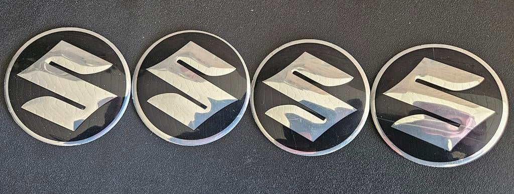 Suzuki Naafstickers 4 stuks 60mm Nieuw!, Ophalen of Verzenden