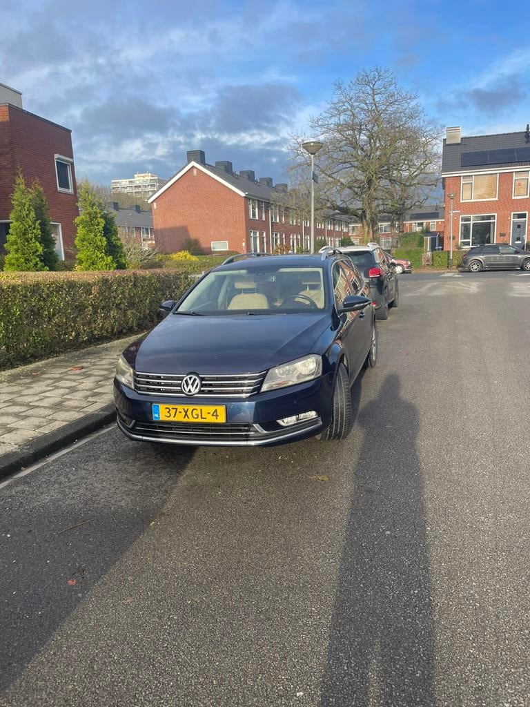 Volkswagen Passat 1.4 TSI Comfortline Executive BlueMotion, USB, Blauw, 122 pk, Particulier