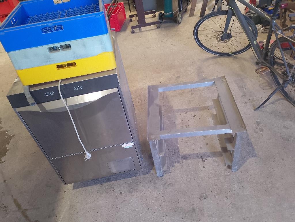 Glazen spoelmachine 220v ggm zgan.      glazenspoeler, Ophalen, Overige typen, Zilver, Zo goed als nieuw