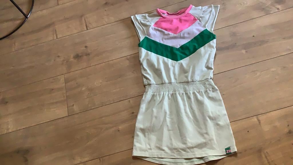 Jurk Z8 122/128 z8, Kinderen en Baby's, Ophalen of Verzenden, Gebruikt, Meisje, Jurk of Rok