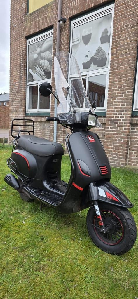 Killerbee VXL Sport snorscooter mat glans zwart, Overige merken, Gebruikt, Ophalen of Verzenden, Benzine