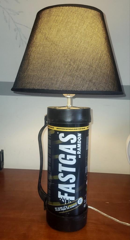 lamp van lachgas cilinder - Fastgas design, Ophalen of Verzenden, Gebruikt, Industrieel, Upcycled, Modern