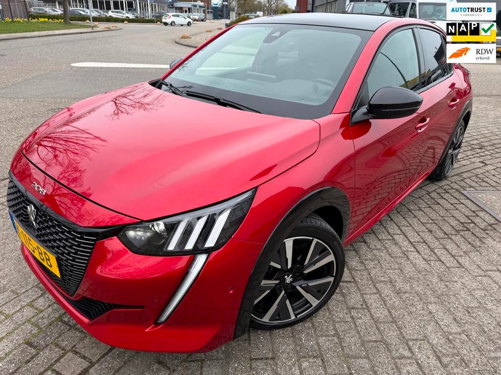 Peugeot 208 1.2 PureTech GT-Line AUTOMAAT PANO CARPLAY VIRTU, Gebruikt, 1199 cc, 49 €/maand, Autotrust