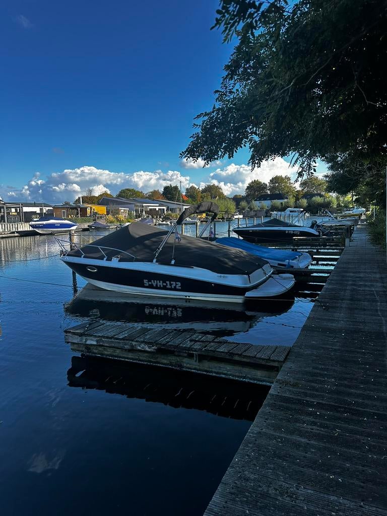 Bayliner Avanti | Consoleboot, Ophalen, Zo goed als nieuw, 50 pk of meer, Binnenboordmotor