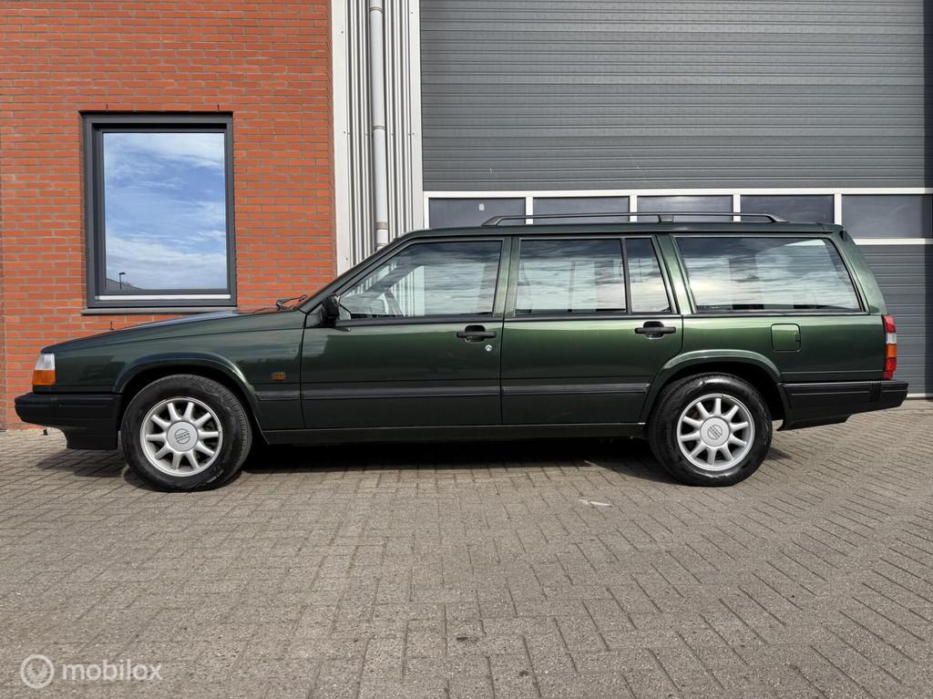 Volvo 940 2.3i LPT Automaat Estate - Leder - dealer o.h., Auto's, Volvo, Gebruikt, Zwart, 4 cilinders, Stoelverwarming