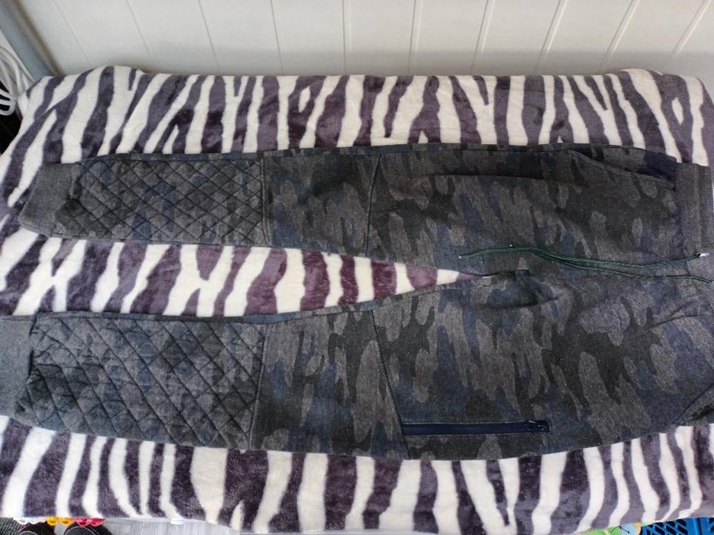 Blauw grijze camouflage joggingsbroek mt 158-164, Ophalen of Verzenden, Zo goed als nieuw, Jongen, Broek
