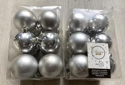 Kerstballen zilver/grijs nieuw 12 stuks per doosje, Ophalen of Verzenden, Nieuw