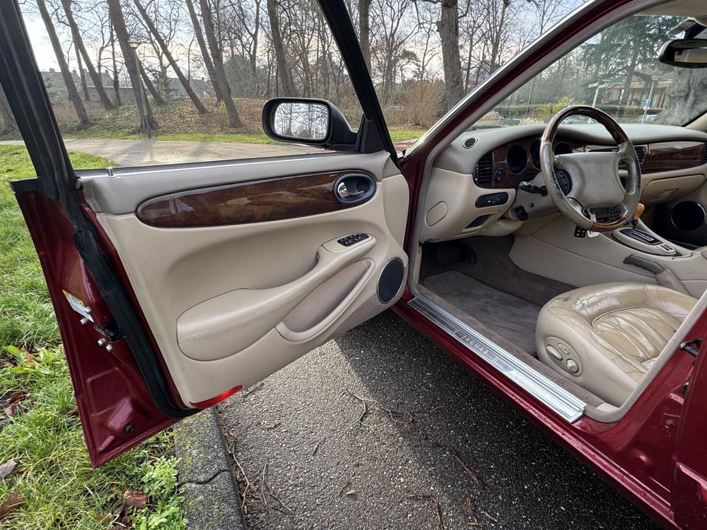 Jaguar XJ 3.2 V8 8.000 KM P/JR ! RIJKLAAR (bj 1999), Automaat, Bedrijf, Sedan, 3248 cc