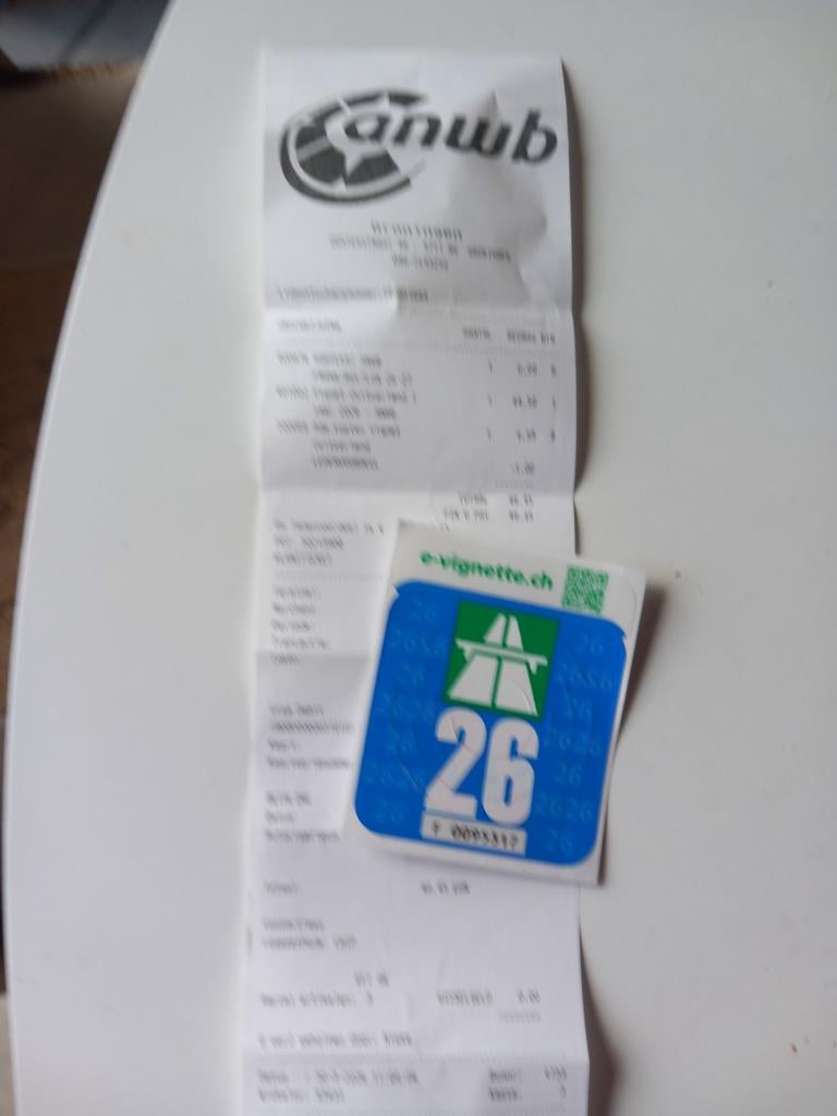 Vignet Zwitserland met nota, Drie personen of meer