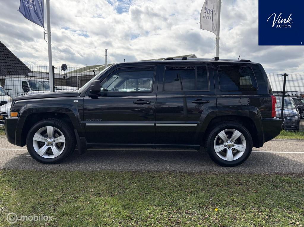 Jeep Patriot 2.4 Limited Liberty | 4x4 | AUTOMAAT | Leer | T, Auto's, Jeep, Automaat, 450 kg, Gebruikt, Zwart