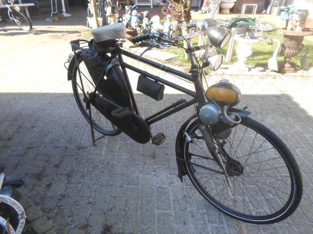 junker , met eitje jaren 50 , compleet org , vp 750 euro, Ophalen