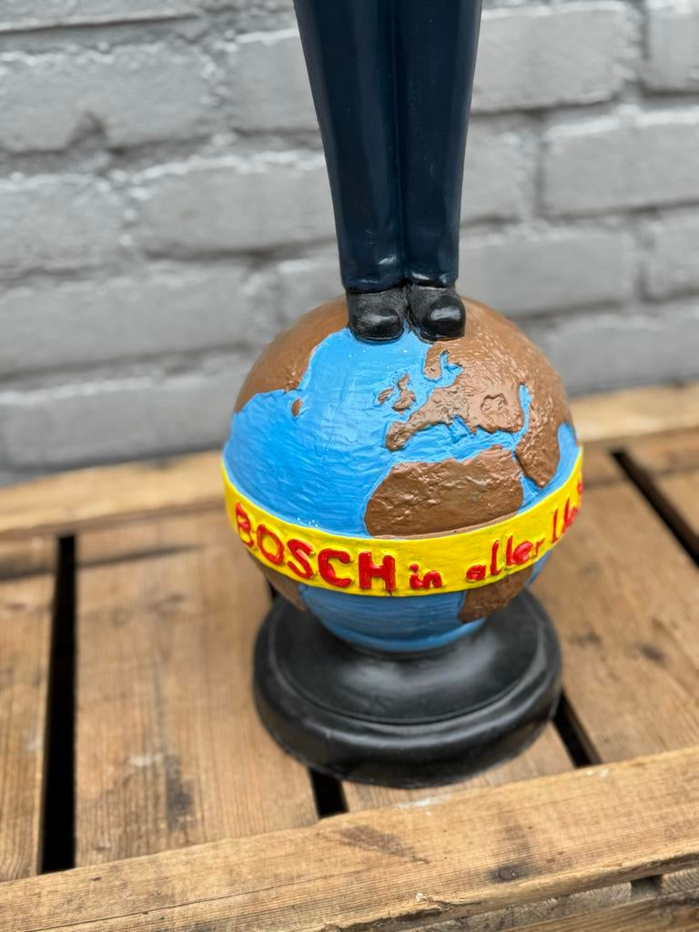 Vintage Bosch monteur display met bougie op wereldbol, Verzamelen, Ophalen, Reclamebord, Gebruikt, .