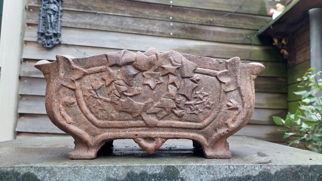 Gietijzeren Jardinière met Sterren - Apart Model, Ophalen of Verzenden