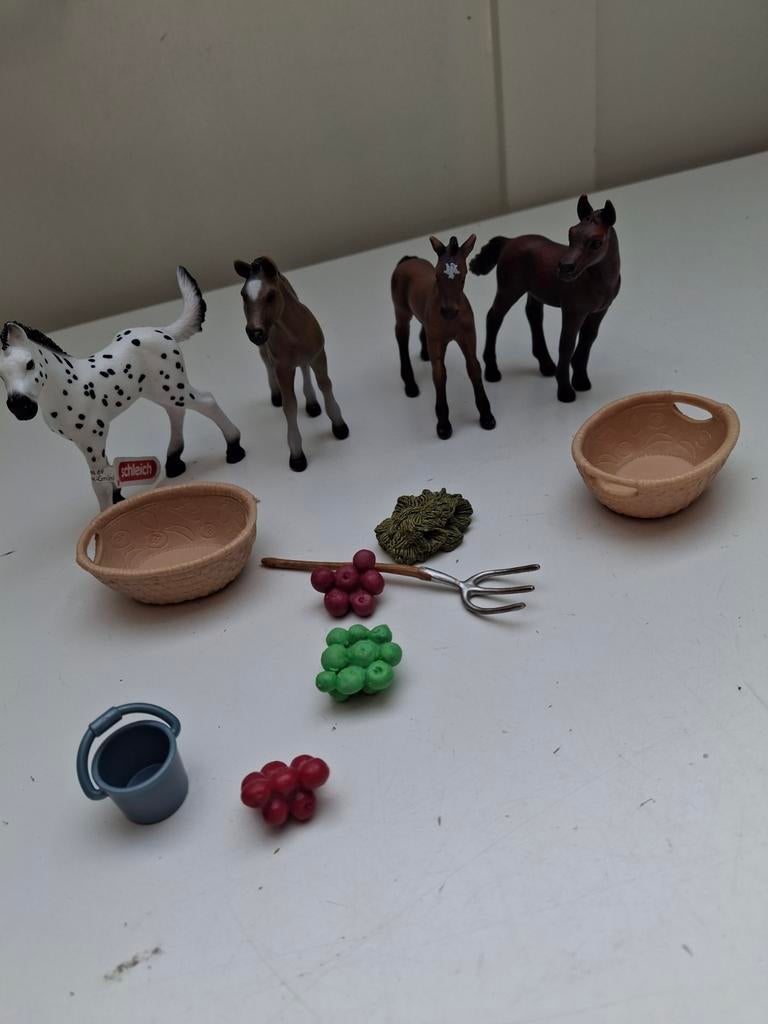 Schleich paarden en accessoires - Zo goed als nieuw, Kinderen en Baby's, Speelgoed | Overig, Zo goed als nieuw, Jongen of Meisje