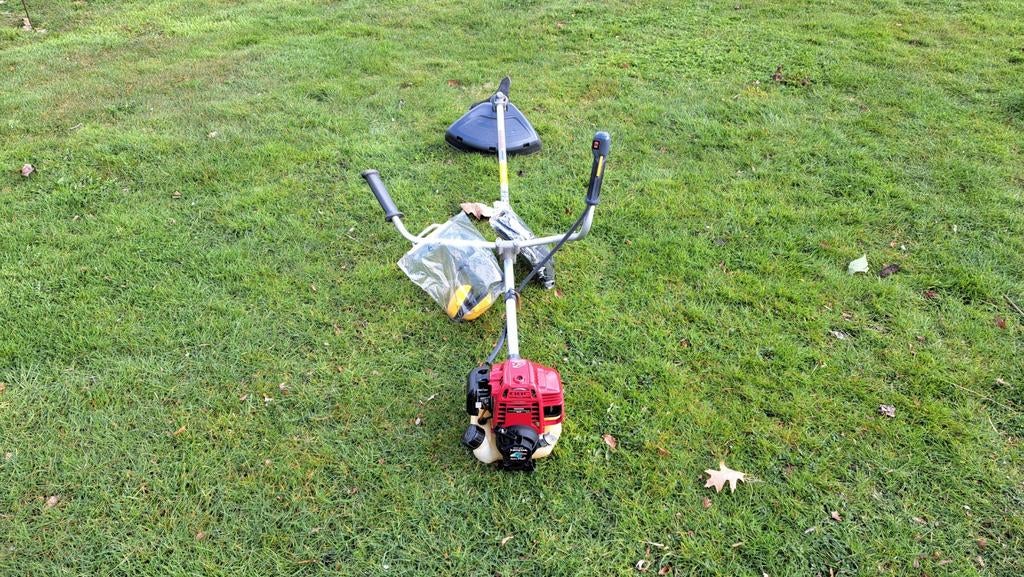 Honda 425E bosmaaier met toebehoren gehoorbescherming, Tuin en Terras, Ophalen, Gebruikt, UMK 425 E, ????