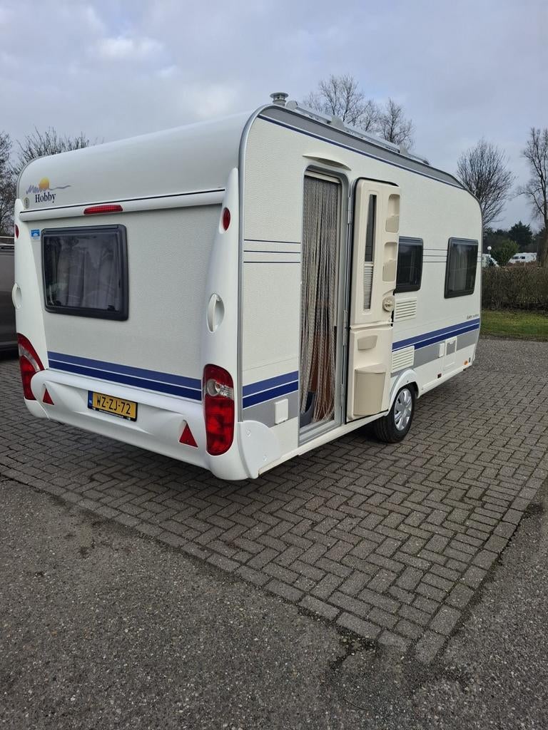 Hobby 440 SF Excellent vloerverwarming voortent  douche 🥳, Schokbreker, 75 kg, Hobby, Bedrijf