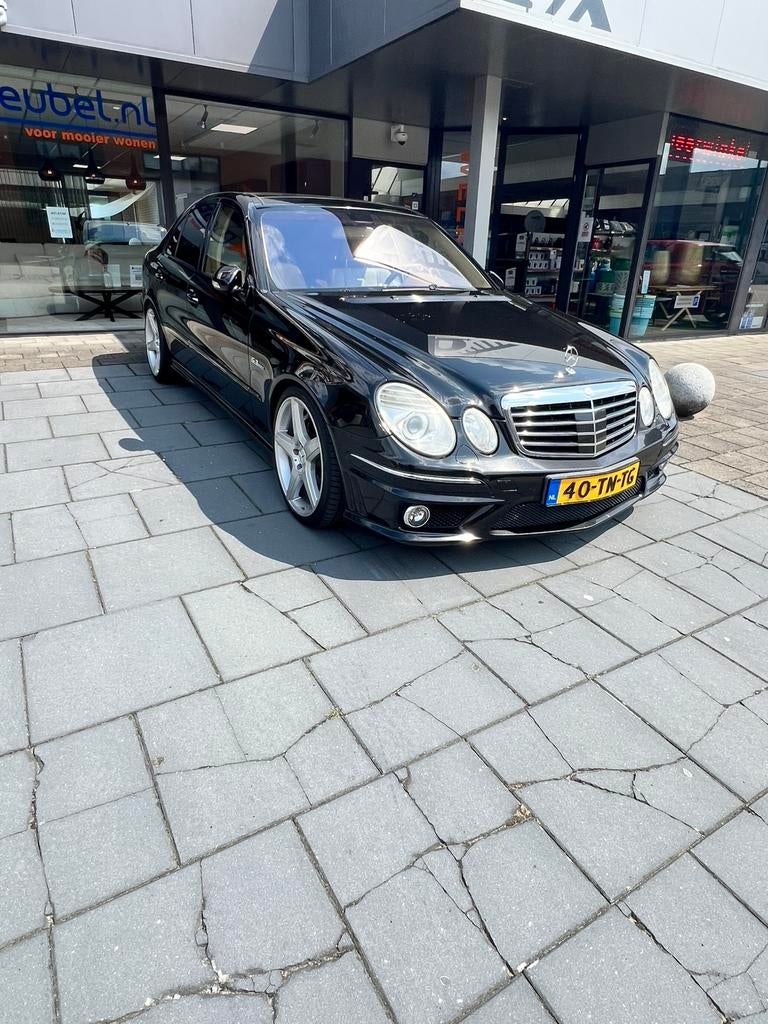 Mercedes-Benz E-Klasse 6.2 E63 AMG Sedan AUT 2006 Zwart, Auto's, Automaat, Achterwielaandrijving, Zwart, Origineel Nederlands