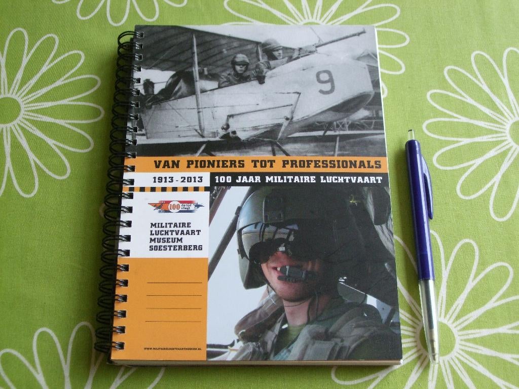 100 jaar militaire luchtvaart - notitieboek, Ophalen of Verzenden, Luchtmacht, Nederland, Overige typen