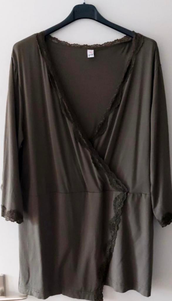 Zeer mooi khaki kleur shirt van Yoek maat L(46/48), Kleding | Dames, Grote Maten, Ophalen of Verzenden, Zo goed als nieuw, Groen