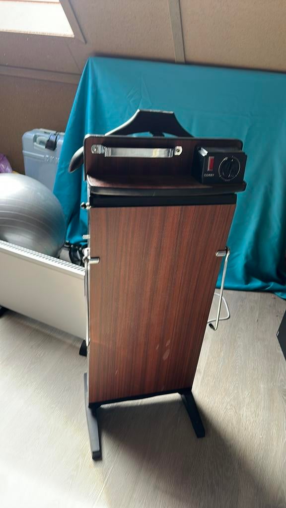 Corby broekenpers, Ophalen, Zo goed als nieuw