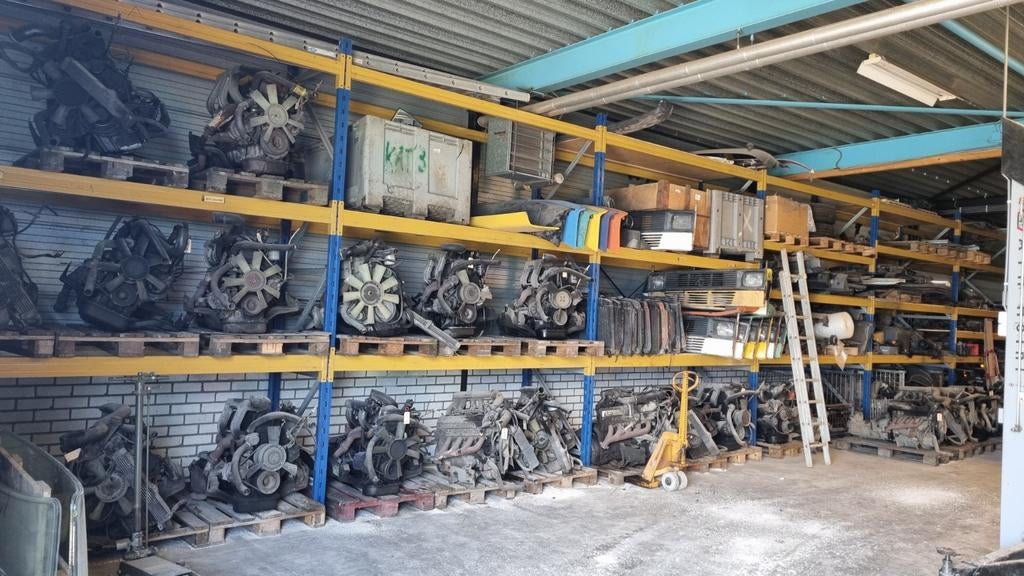 Onderdelen  mercedes 207d 307 208 308 209 309 409 410d tn, Auto-onderdelen, Ophalen of Verzenden