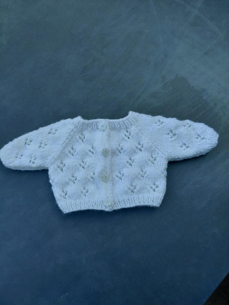 Wit vestje met gaatjes voor baby born pop, Ophalen of Verzenden, Nieuw, Babypop