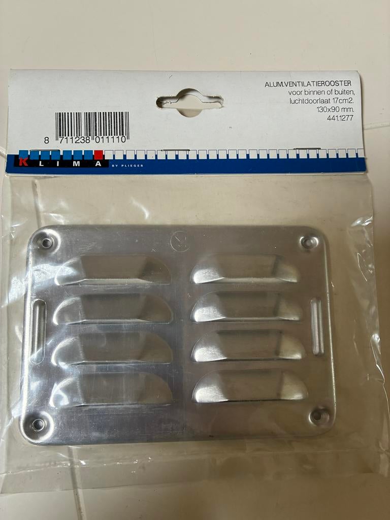 Ventilatieroosters aluminium 130x90mm voor binnen en buiten, Ophalen of Verzenden, Zo goed als nieuw