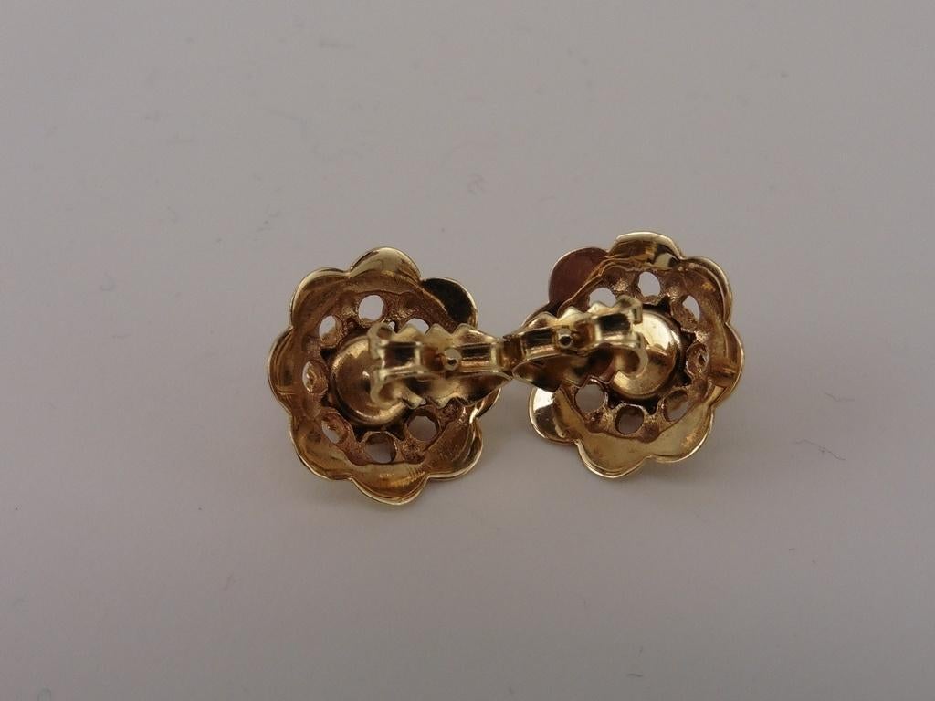 Gouden oorknopjes met bloedkoraal                        G45, Sieraden, Tassen en Uiterlijk, Oorbellen, Gebruikt, ., Ophalen of Verzenden