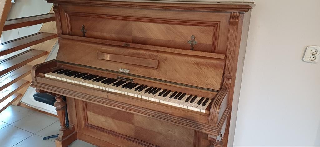 Antieke piano van Antoine Mes, Muziek en Instrumenten, Ophalen, Gebruikt, Bruin, Piano