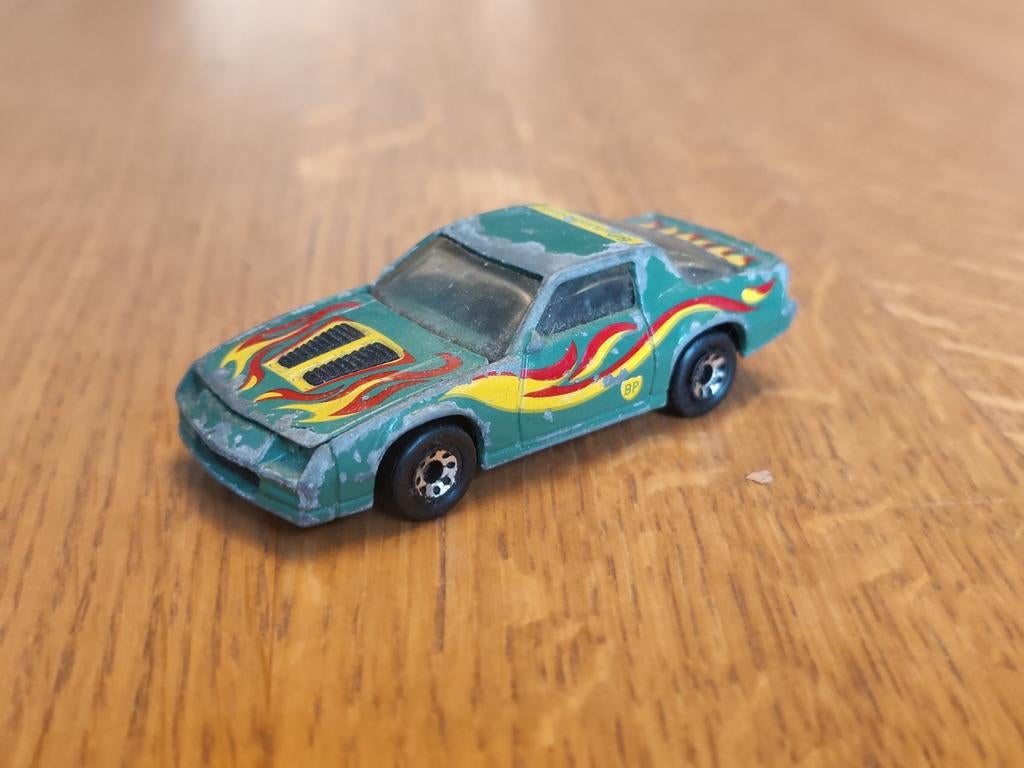 Matchbox Chevrolet Camaro Iroc Z 28 BP, Ophalen of Verzenden, Zo goed als nieuw, Auto