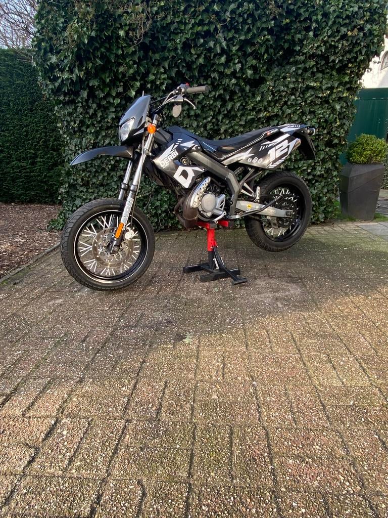Derbi Senda Xtreme 2008 - Zeer nette staat, Fietsen en Brommers, Brommers | Derbi, Ophalen, Gebruikt