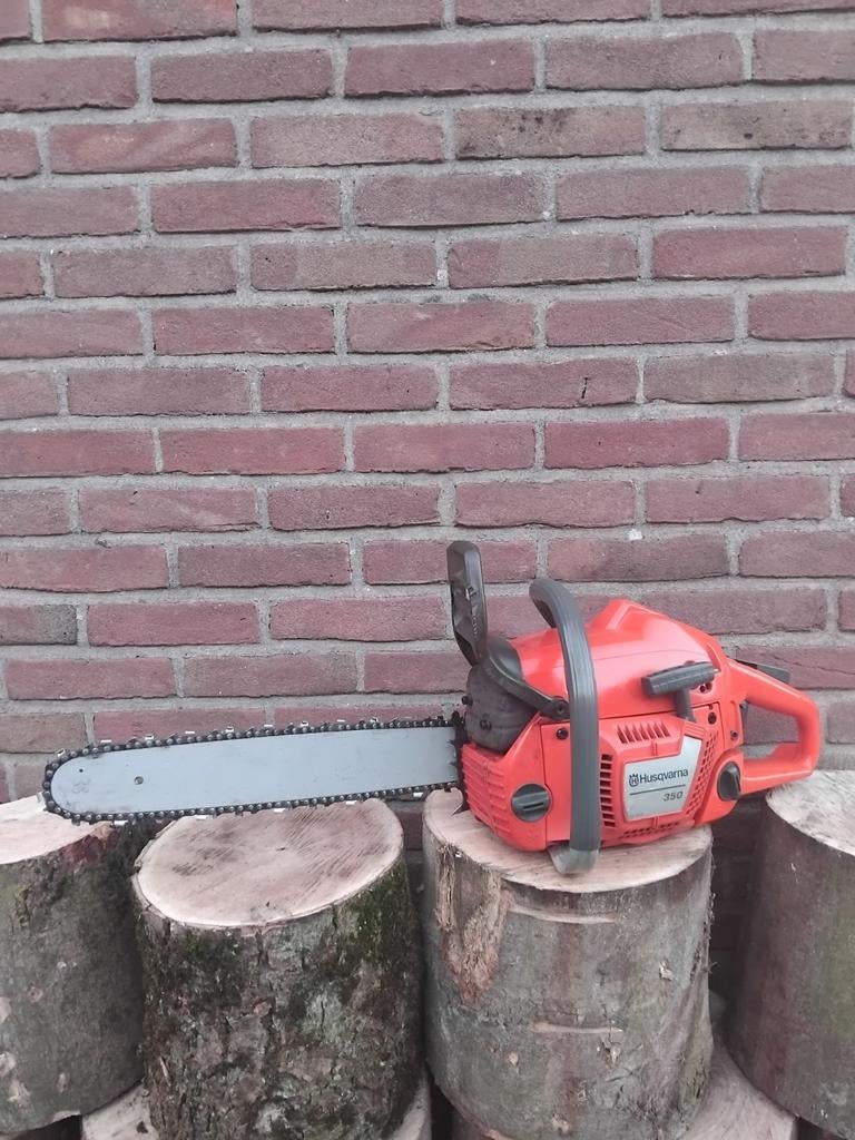 Husqvarna 350 kettingzaag, Tuin en Terras, Hand-tuingereedschap, Ophalen of Verzenden, Gebruikt